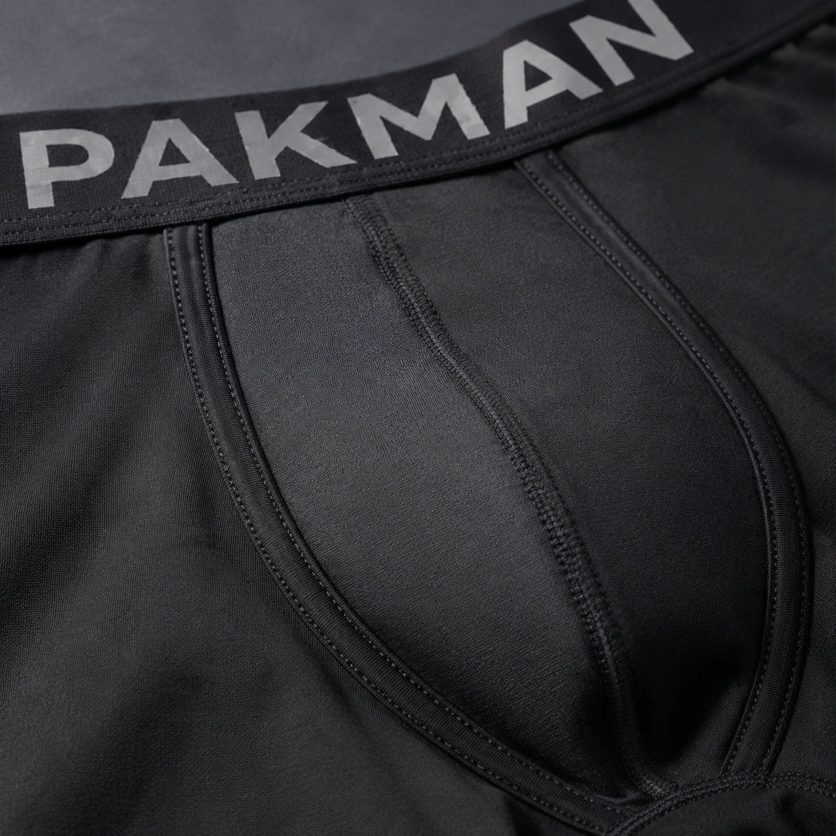 Confidence Pouch™ Technology pouch panel and stitching close-up
